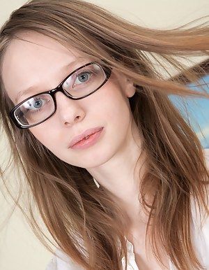 Quarterback reccomend Nude teens with glasses