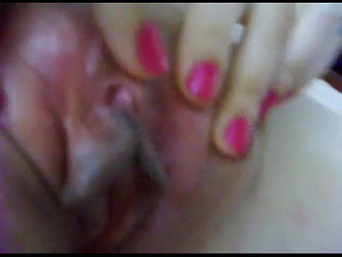 Videos chupando um clitoris ereto gratis