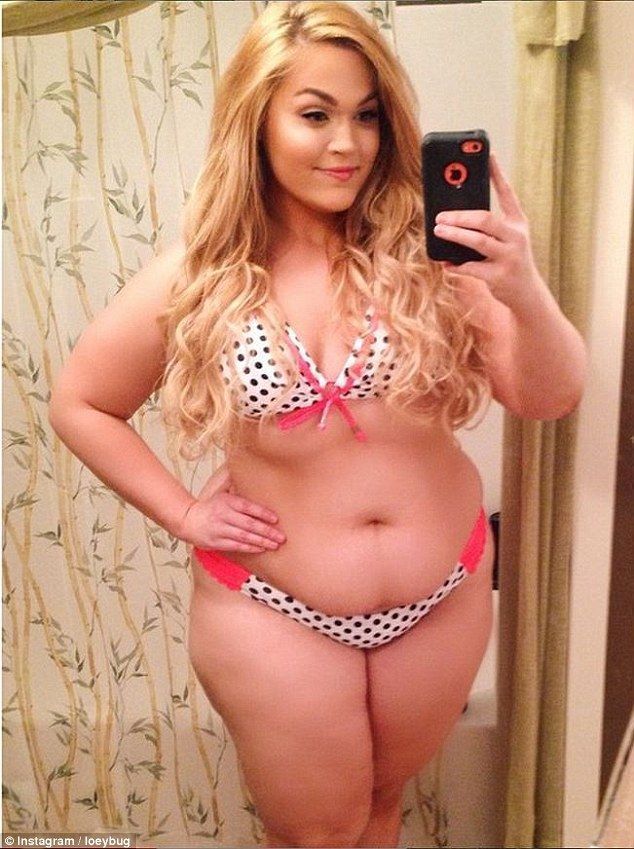 Cute curvy chubby chick is a super hot fuck.