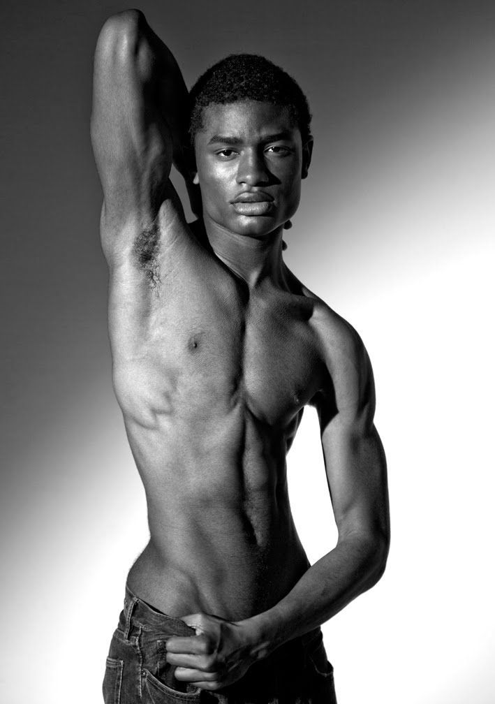 Nude black model Twenty Black