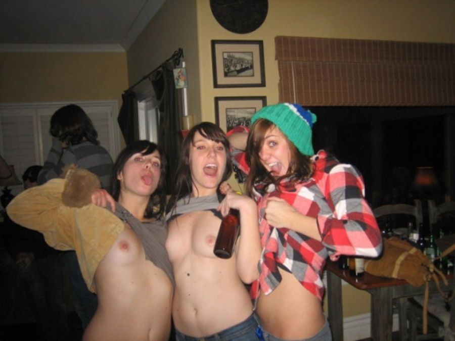Drunk Naked Girls Flashing Boobs