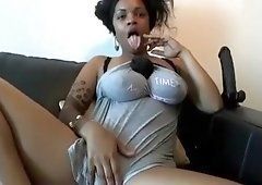 Black P. recommendet clit with Sexy cougar masturbate big