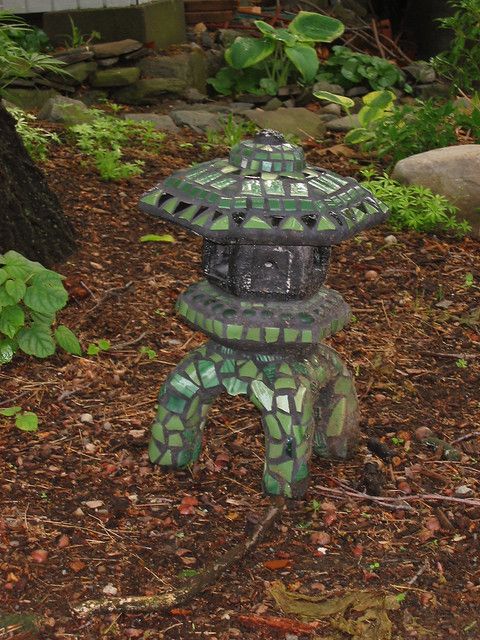Amphibian recommendet lantern Asian garden
