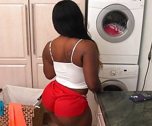 Good в. P. recommendet laundry ebony