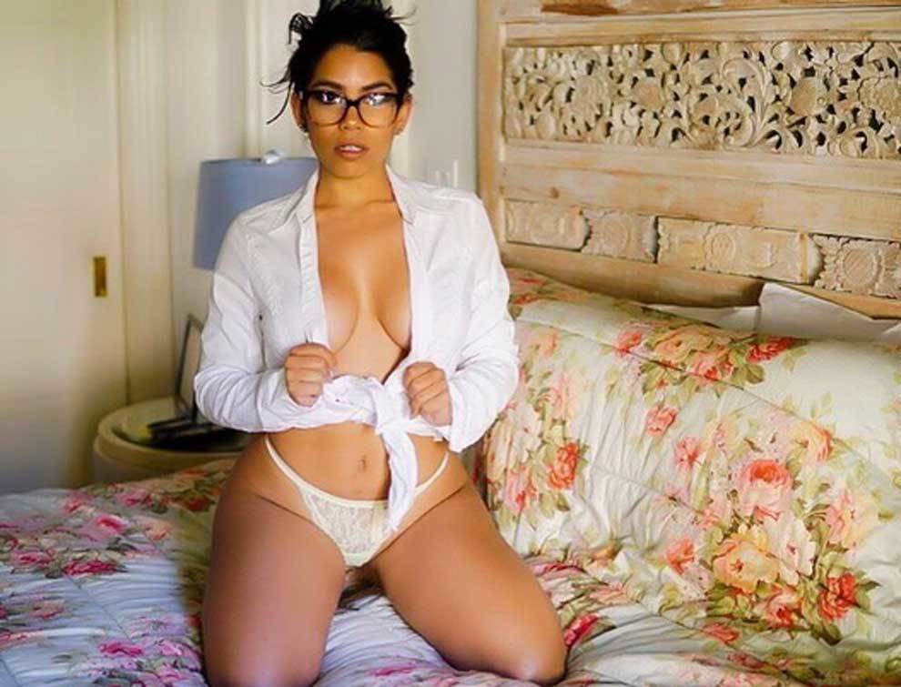 Elizabeth Ruiz Nude Sex In White Famous ScandalPlanet.Com