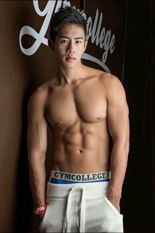 Box K. reccomend Asian muscle twink