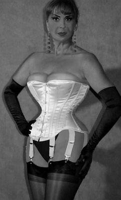 Mature female corset photos