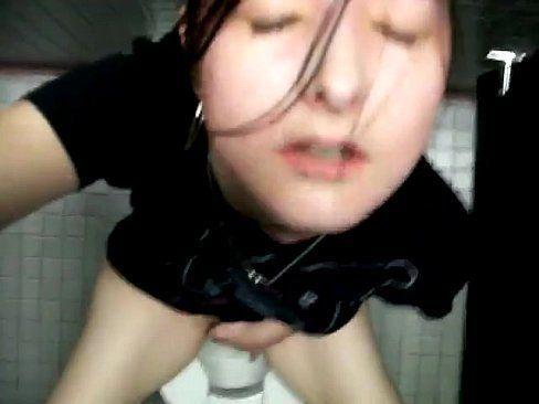 Amature blonde masturbates in public bathroom
