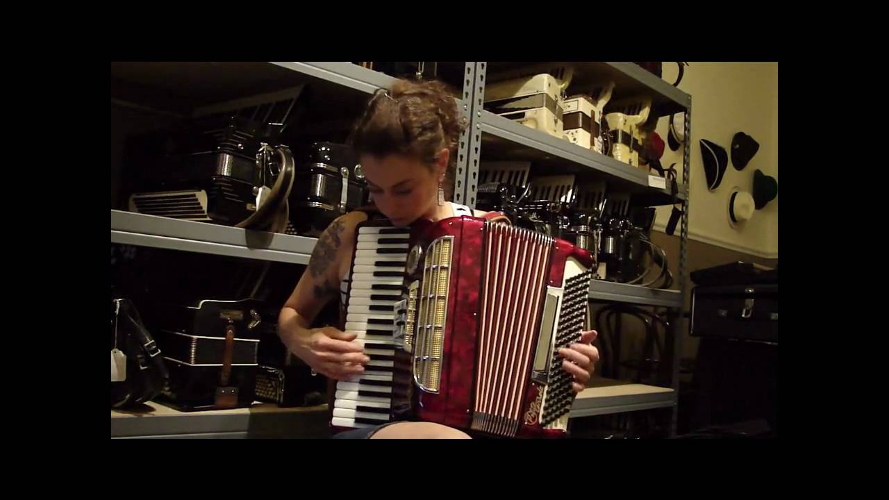 Lo duca piano accordion midget