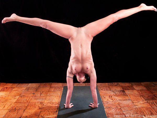 Clutch reccomend Naked hand stand